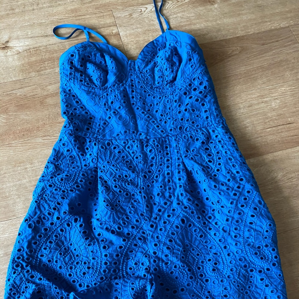 Target embroidered romper size small EUC